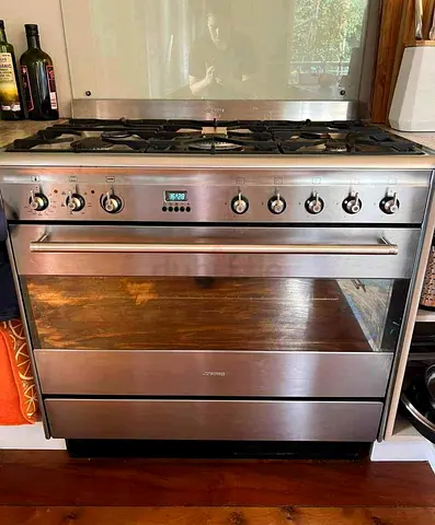 Smeg top 5 Burenr Gas Down oven Electric 90/60cm