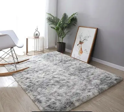 Elegant Grey Shaggy Rug to Elevate Your Space!