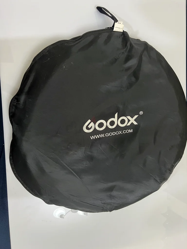 عاكس ضوء Godox بمقاس 39x59 بوصة / 100x150 سم، معكّس بيضاوي قابل للطي ومحمول بـ 7 وظائف، مع واقي ضوئي63266946140162113