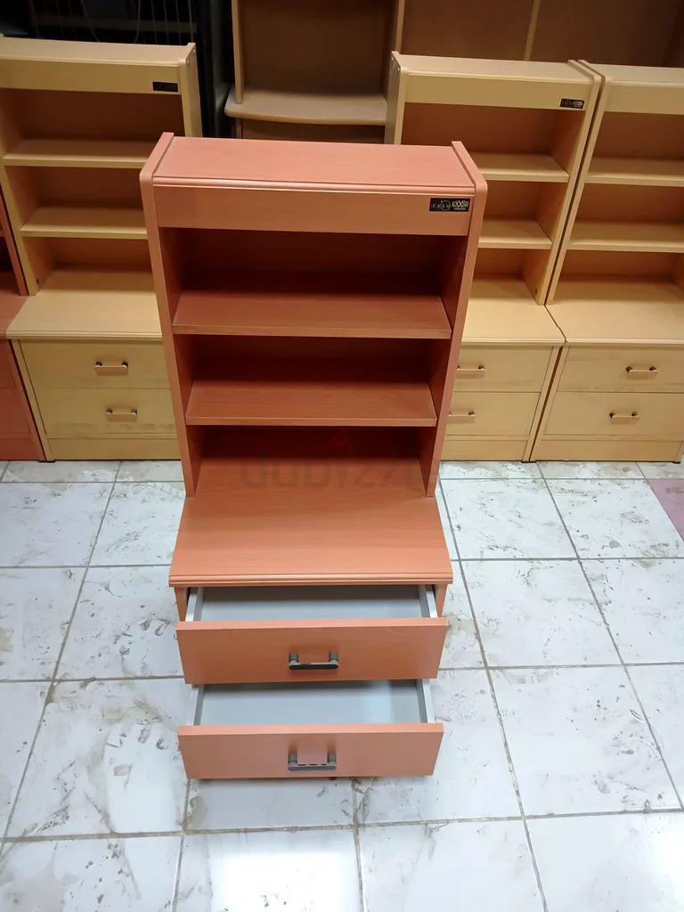 رف مكتبة أنيق وعملي مع أدراج63218807881731112