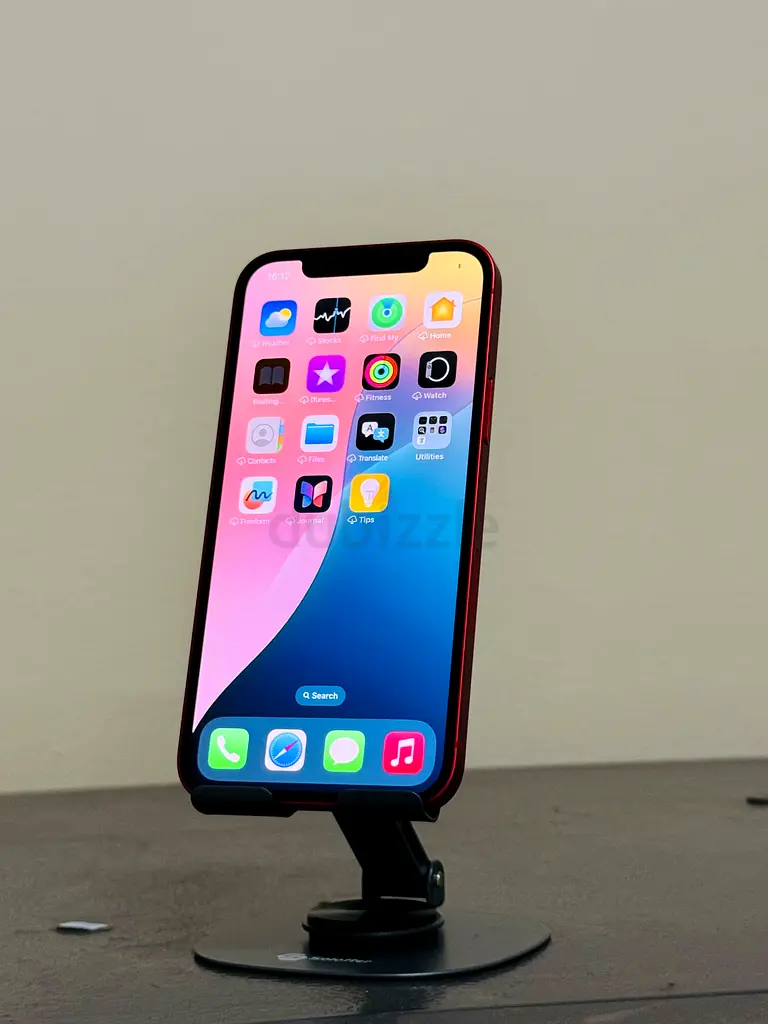 iPhone63213937854082113
