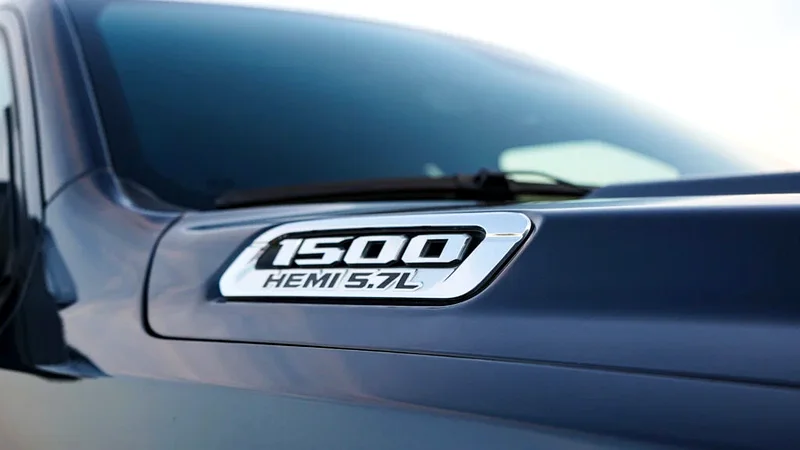 With a 3-year warranty and a 2-year free maintenance contract63174779693315112