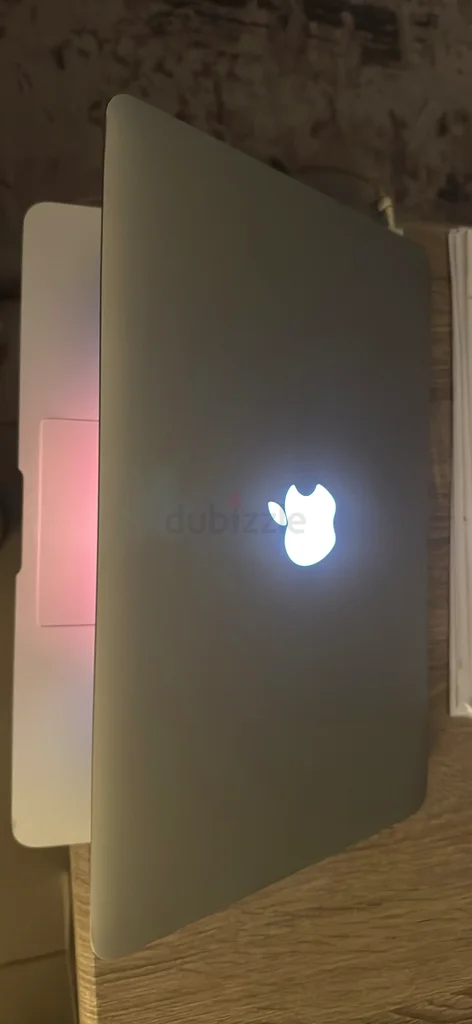 أبل ماك بوك إير - نحيف جدًا وأنيق!63254995511297111