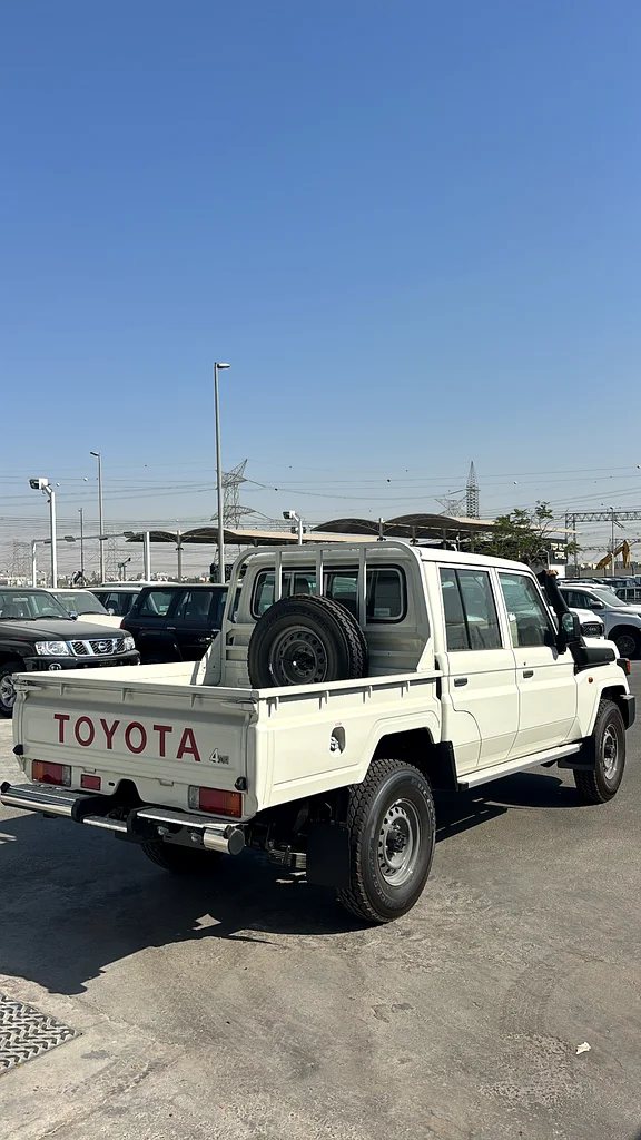 Land Cruiser LC 79 2.8 Manual63137336573699112