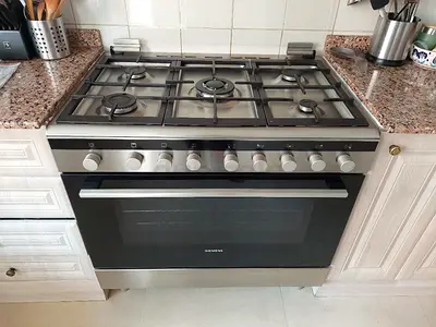 Siemens 5 Burner Gas Cooker 90/60cm