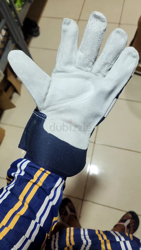 Safety gloves63241132304387111