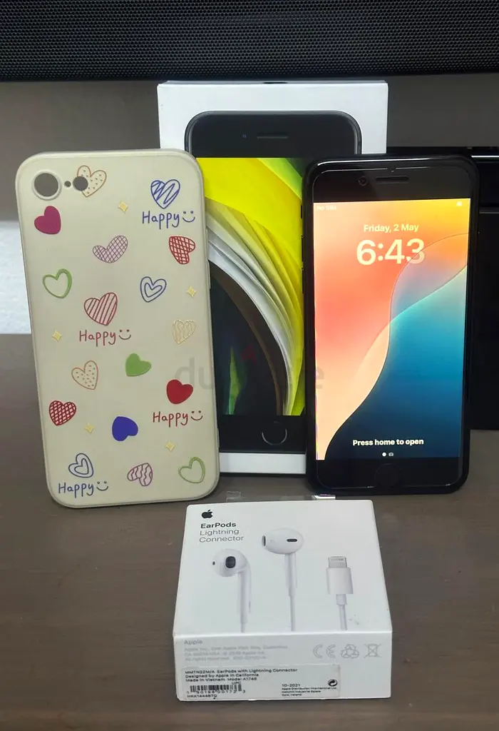 آبل آيفون SE بطارية 100%