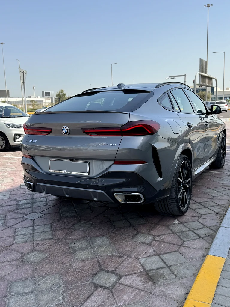 BMW X6 40i M sport , 5 years service warranty63229278977538113