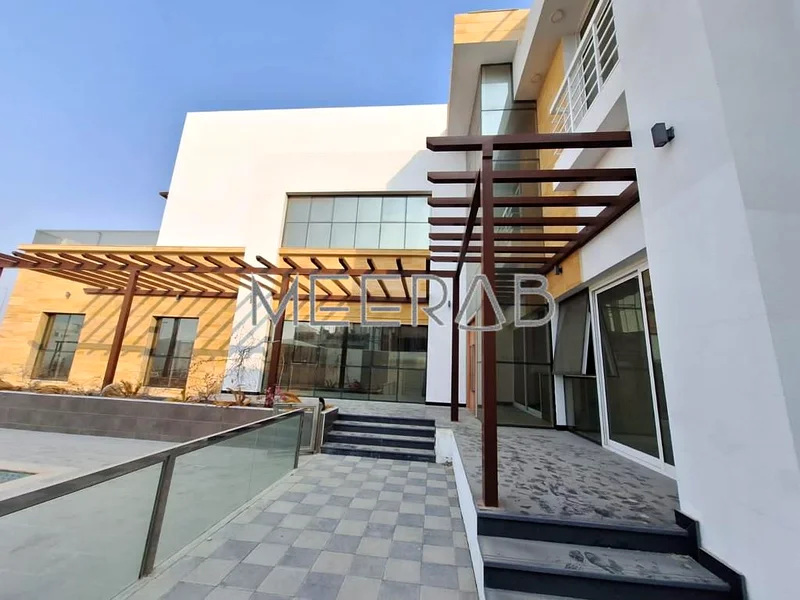 CONTEMPORARY VILLA WITH PVT POOL AND SERVANT ROOMS62890349230338111
