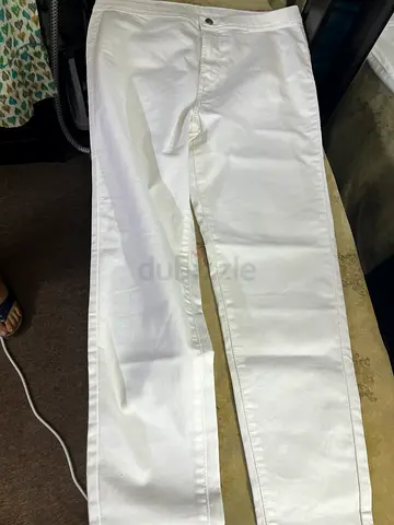 Stylish White Chino Pants - Perfect for Any Occasion!