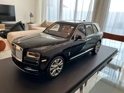 Rolls Royce Cullinan Die Cast made by Amalgam 1:8 scale fully opening doors