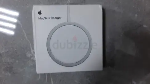 NEW APPLE MAGSAFE CHARGER MHXH3AM/A WHITE