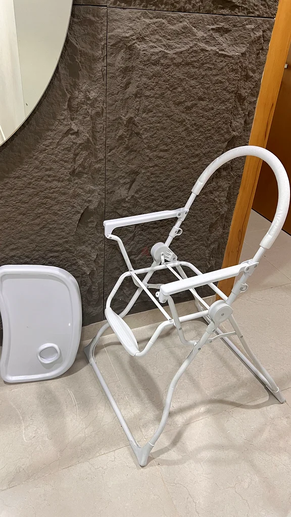 High chair for baby /10062931674684035113