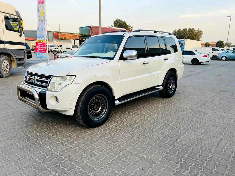 MITSUBISHI PAJERO FULL OPTION 201163153228466435111