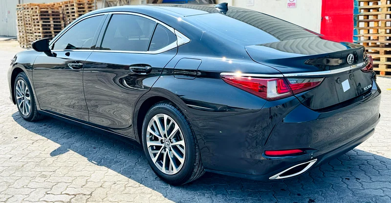 2023 لكزس ES35063168495344386113