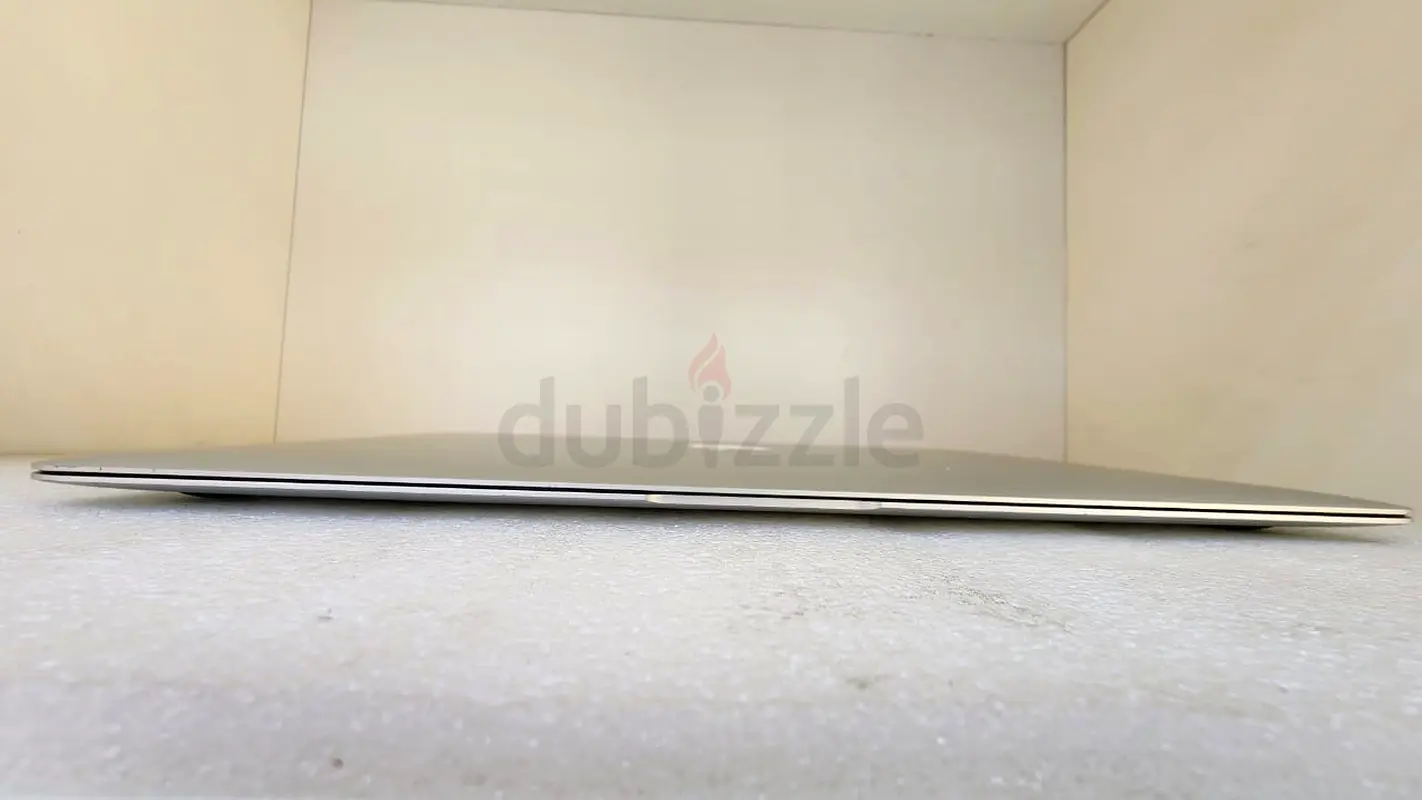 Flawless Apple MacBook Air - Like New Condition!63254995504387118