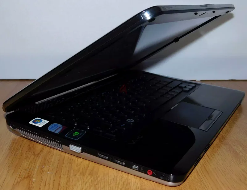 كمبيوتر محمول سوني فايو PCG-3E5P63256071931138111