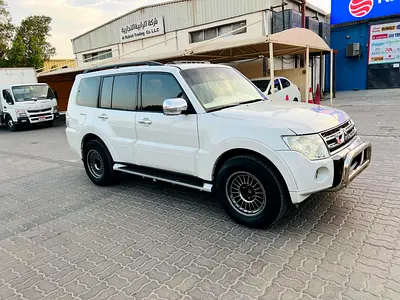 MITSUBISHI PAJERO FULL OPTION 2011