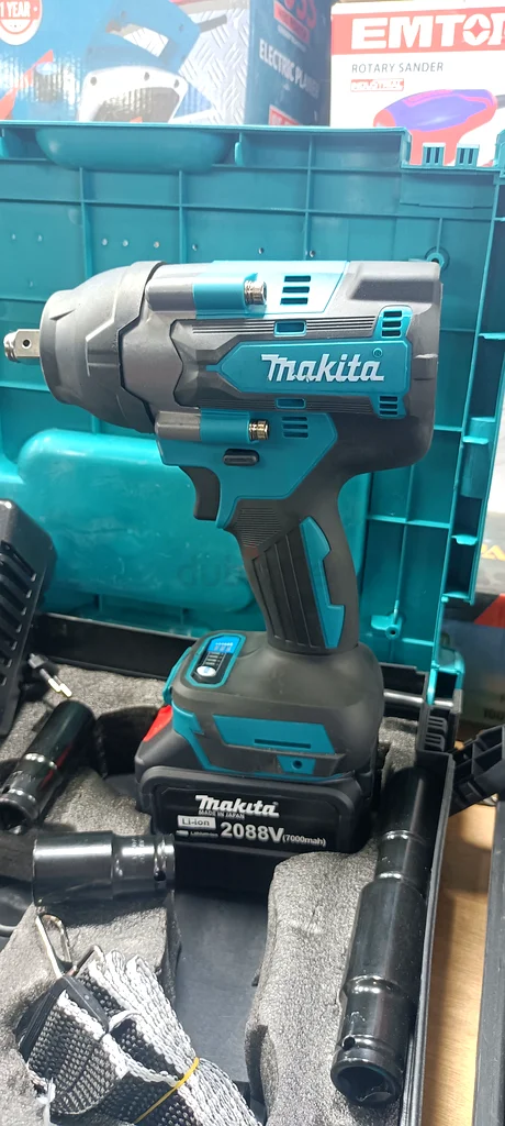 Powerful Makita Impact Wrench Kit - Perfect for Your DIY Projects!63167576470273112