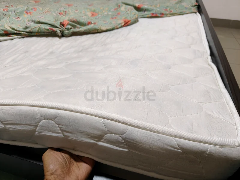 Queen Size Mattress 200x160 cm, Height 13cm63217332354434111