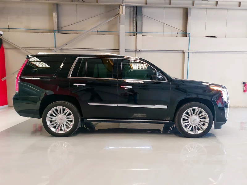 AED 1824/month | 2018 Cadillac Escalade Platinum | GCC Specs | Ref#30546963174774246401113