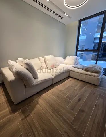 Looks like new condition marina home luscious 3 piece sofa without footstool