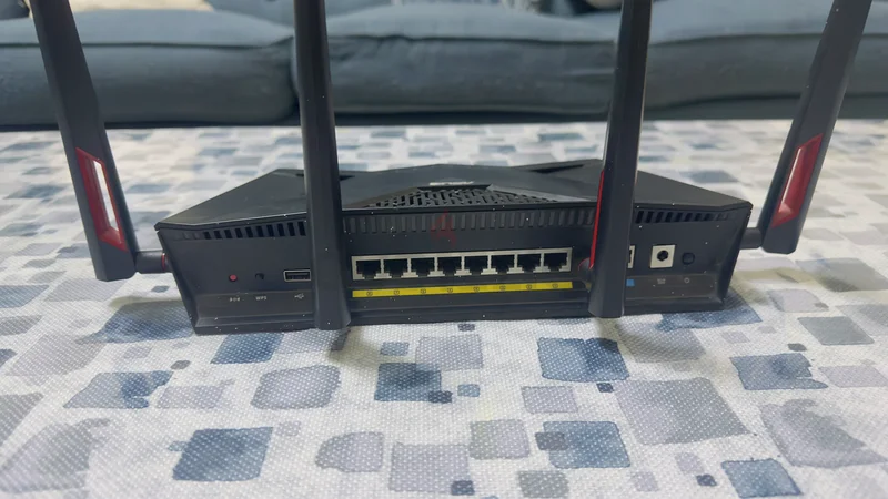 راوتر ألعاب عالي الأداء من ASUS للبيع!63255524034177113