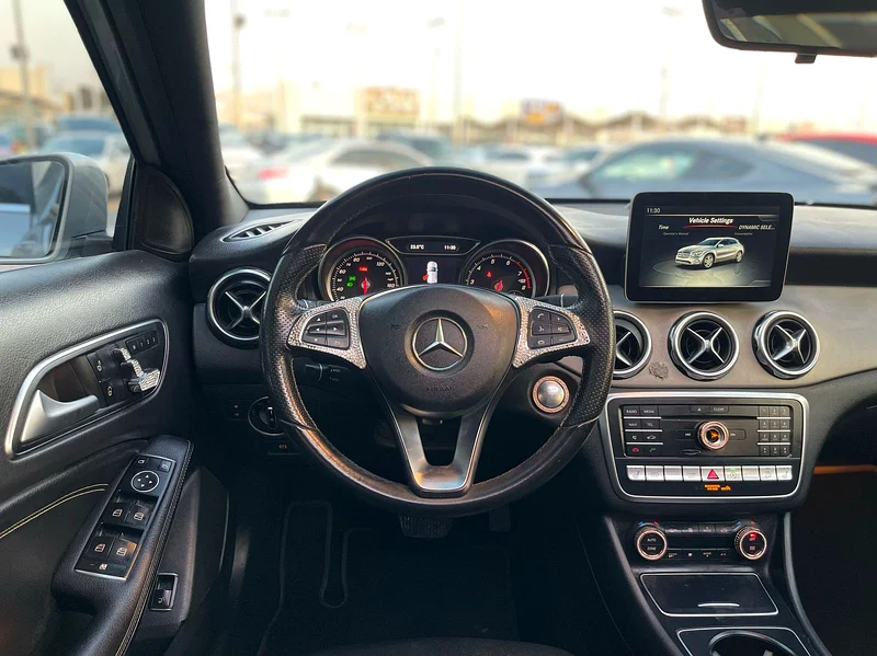Low mileage //Panoramic // warranty// finance0%DP//63164768695809112