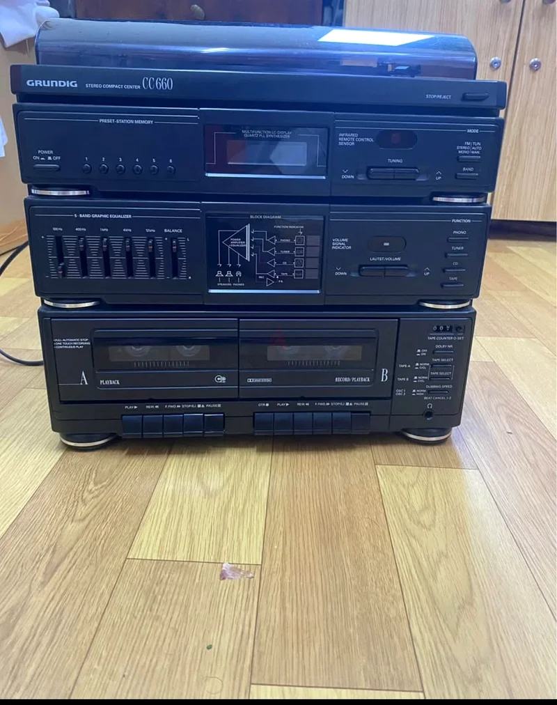 Vintage Turntable System Ready for Your Vinyls!63261272304259111