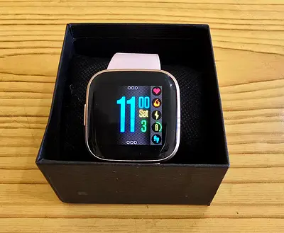 Fitbit Versa 2 Smart Watch Bluetooth Wifi Connection App Compatible Sport Watch Waterproof Screen Ma