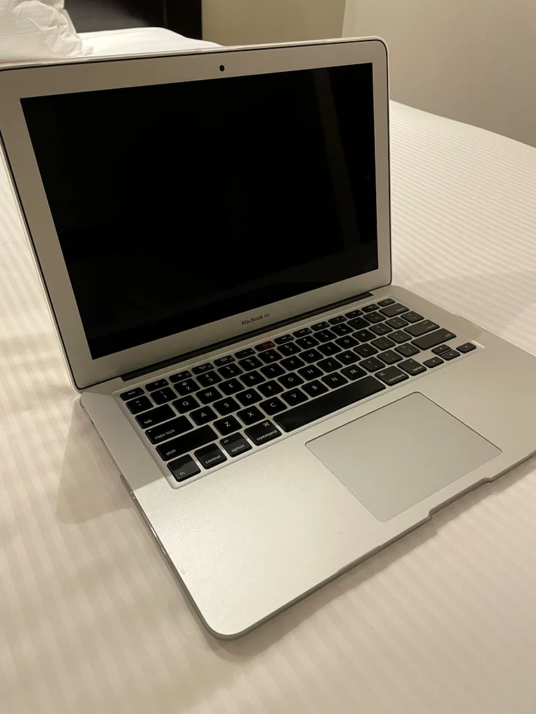 Laptop Macbook Air 2015 FOR SALE!63168514290307111
