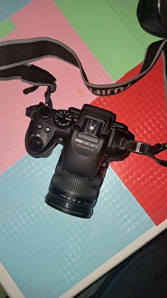 Fujifilm HS 30 EXR63234133782530112