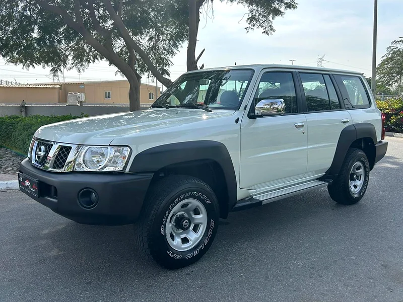 NISSAN PATROL SAFARI GL 2023 GCC LOW MILEAGE IN MINT CONDITION63148163773314111