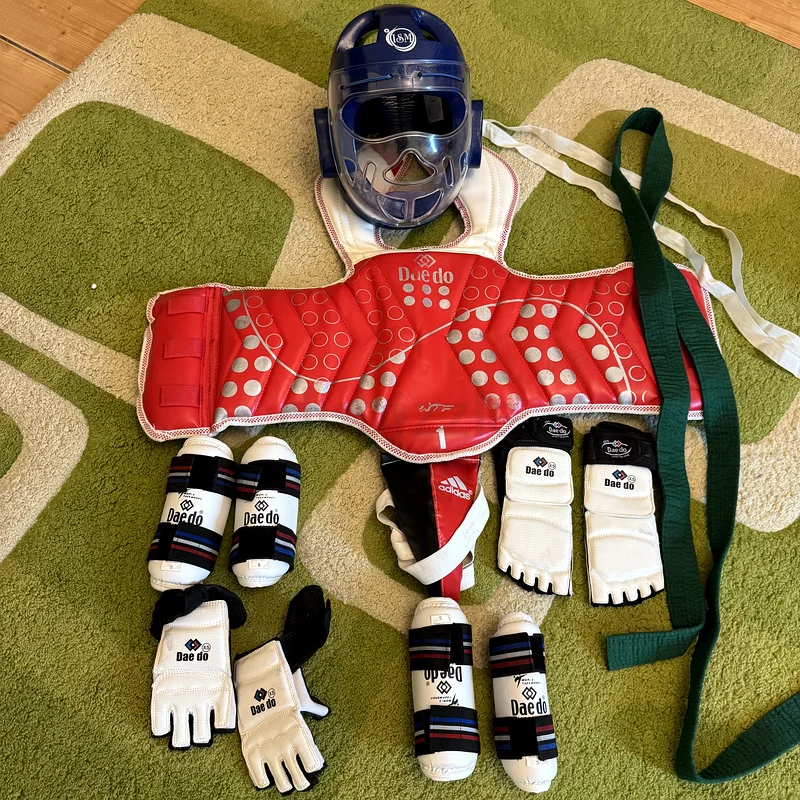 Complete kids Taekwondo Gear Set for Sale!63241656824962111