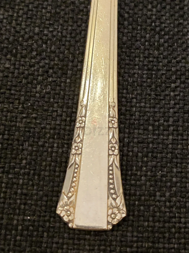 Vintage 1881 Rogers Oneida Cutlery Set For 8 Persons63215872776707114