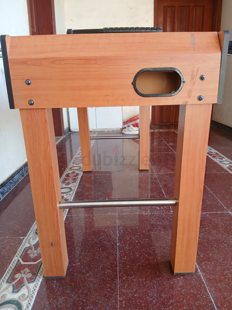 طاولة فوتبول كبيرة للبيع63244200665985112