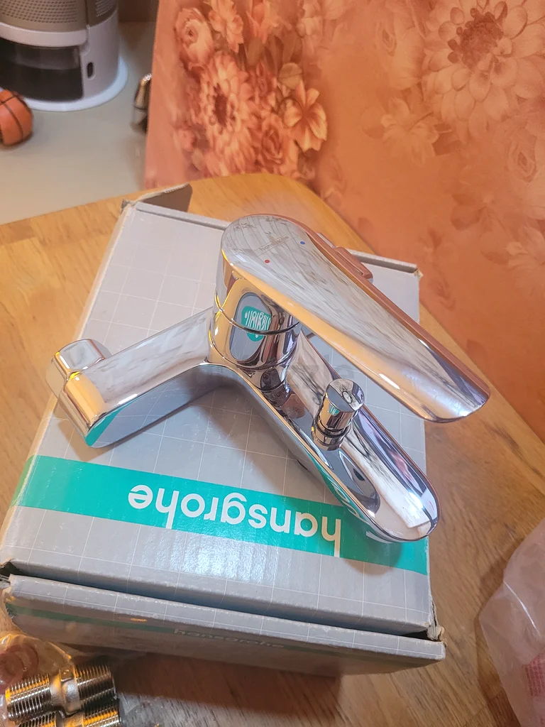 Redused price for urgent sale...Hansgrohe Logis E bath mixer632163535280671120