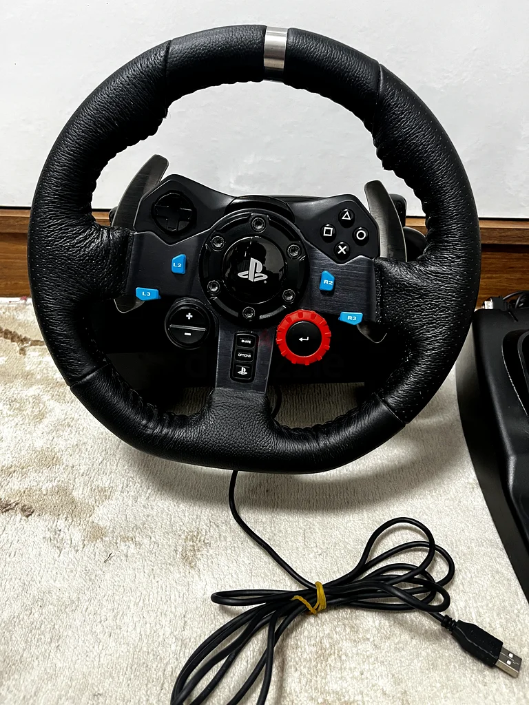 عجلة قيادة G29 لجهاز ps4 وps5 والحاسوب، مستعملة لمدة شهر واحد فقط، ولا توجد بها أي مشاكل.63232652797185111