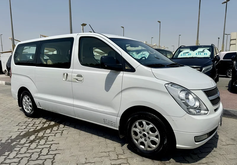 HYUNDAI H1 2016 GCC 8 Seats very good condition Engine Patrol 1 year warranty from MP WARRANTY63171299176834111