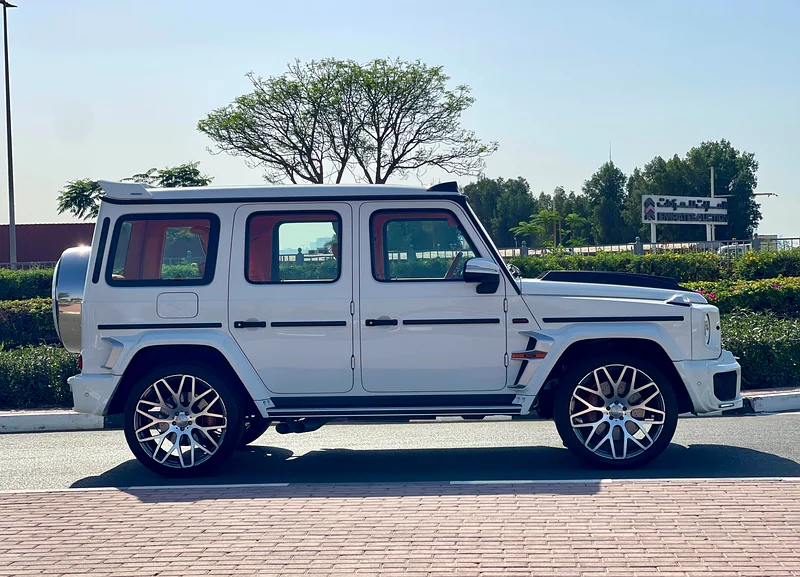 مرسيدس 2020 G63 AMG | طقم جسم G800 | 76,000 كم | خليجي | لون أصلي63231160900481111