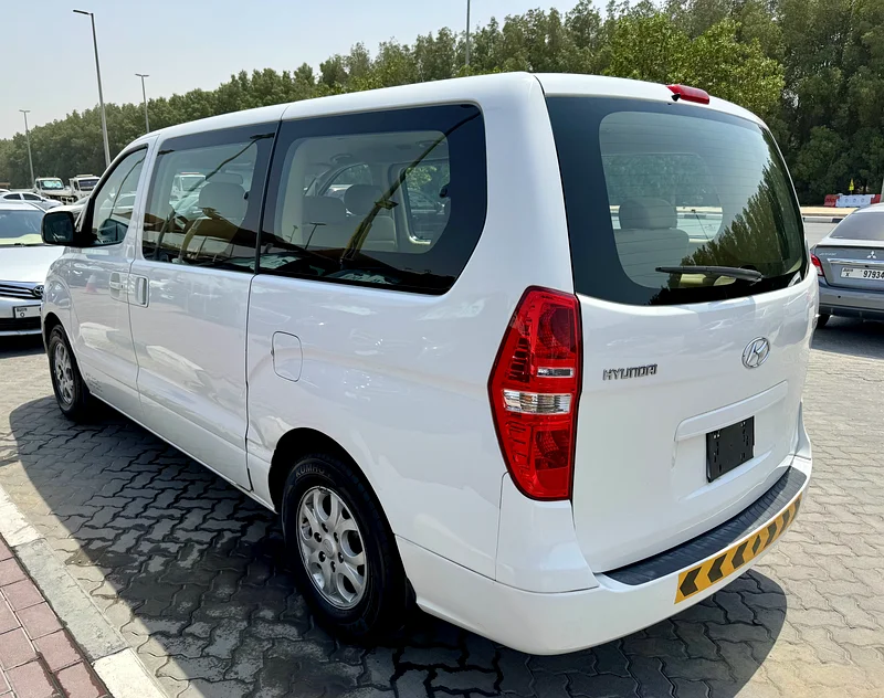HYUNDAI H1 2016 GCC 8 Seats very good condition Engine Patrol 1 year warranty from MP WARRANTY63171299176834113