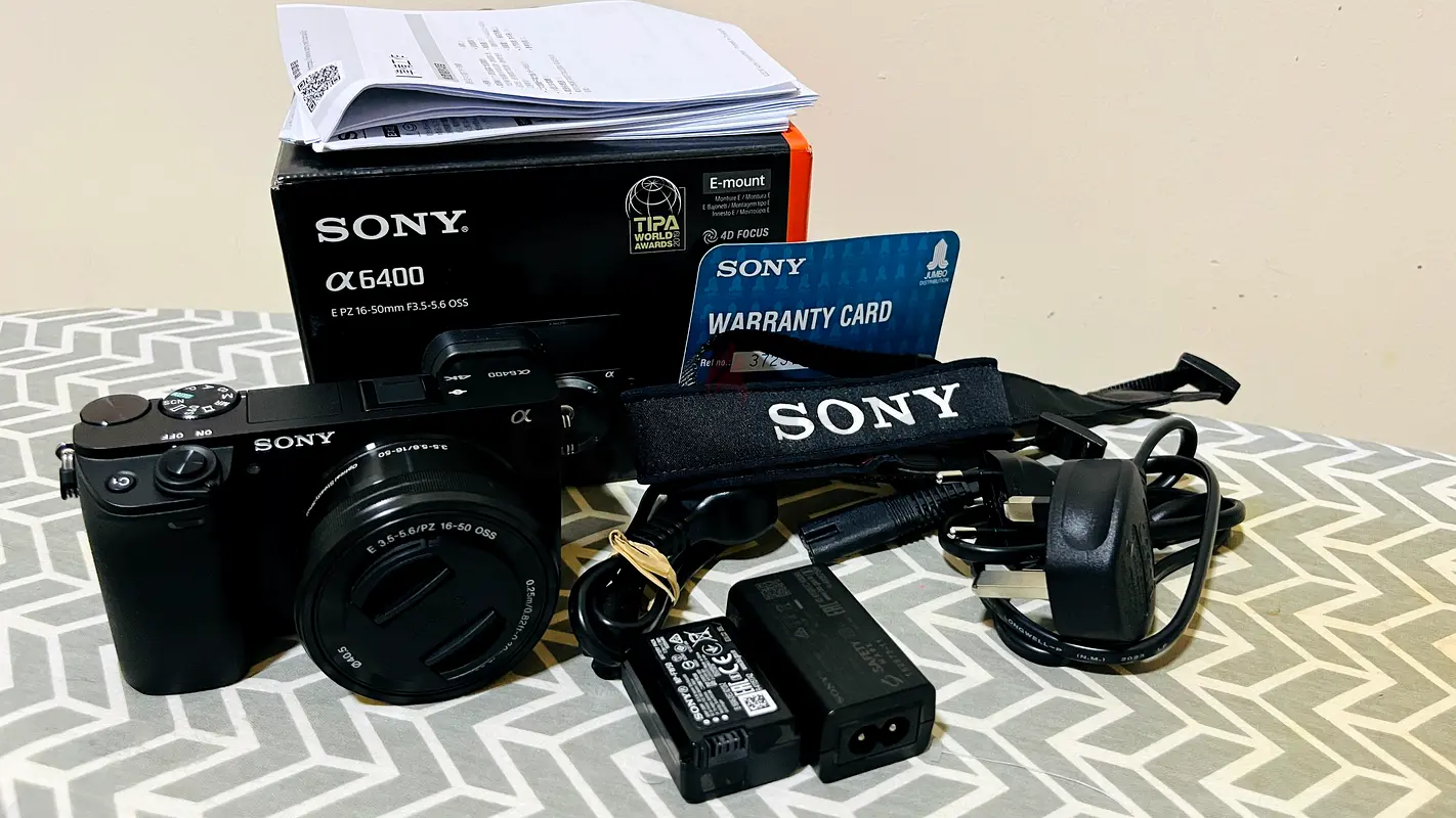 Capture Moments with the Sony Alpha 6400 Camera Kit!