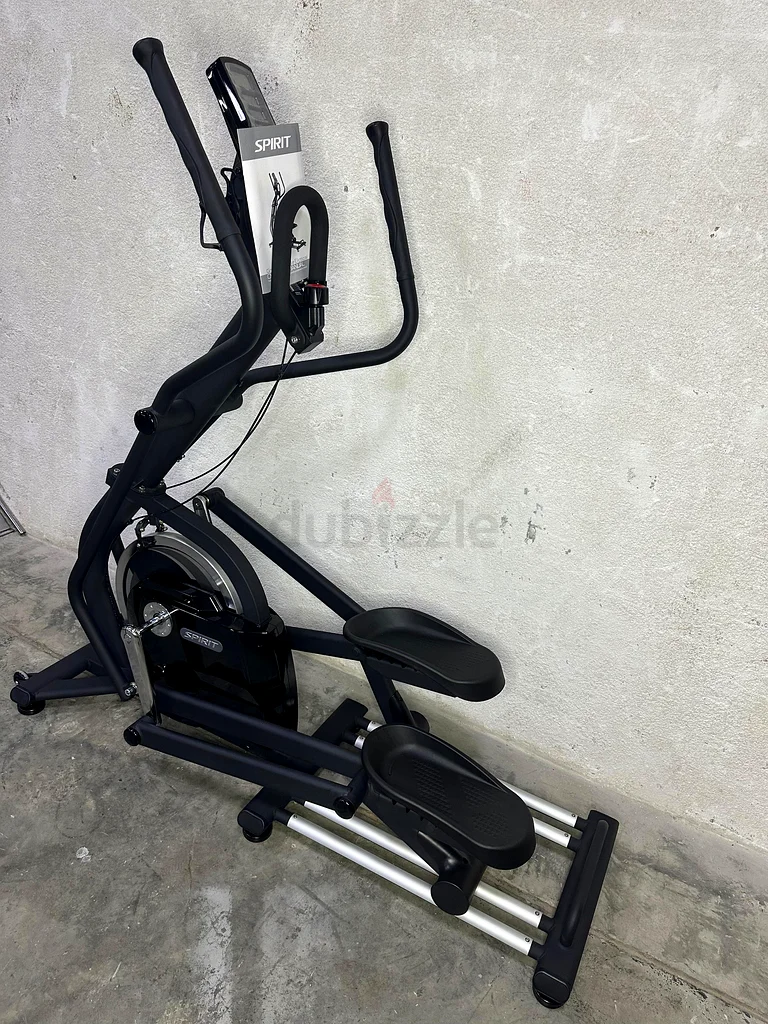 احصل على اللياقة مع جهاز سبيريت إكسيرسايز كروس تريner62931671354499113