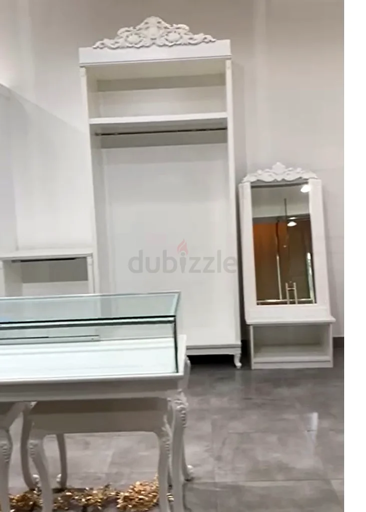 Retail shop elegant furniture63265094249345116