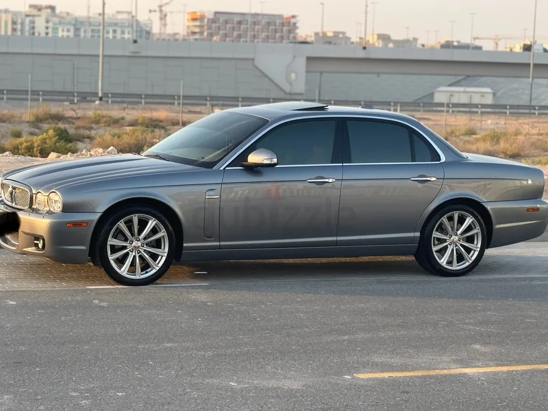 Jaguar XJ8 EXECUTIVE62931647814147111