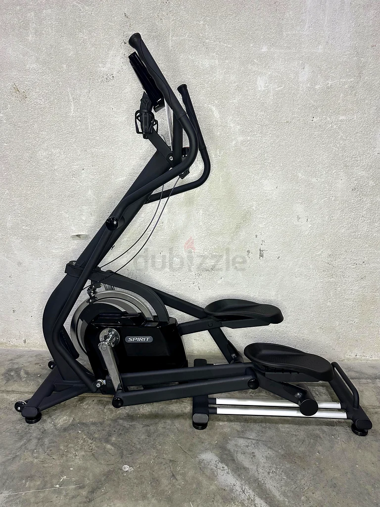 احصل على اللياقة مع جهاز سبيريت إكسيرسايز كروس تريner62931671354499112