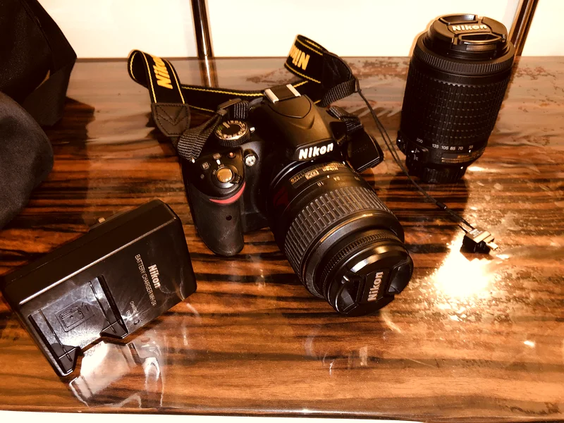 نيكون D3200 + نيكون WU-1a + عدسة نيكون 55-200 مم + عدسة نيكون 18-55 مم + شاحن بطارية نيكون + حقيبة629326962686751121