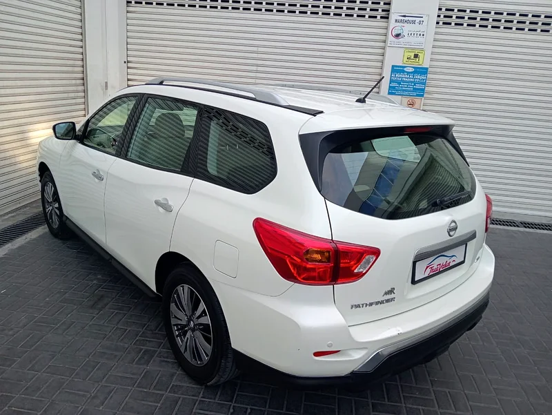 Nissan Pathfinder 2020 4wd gcc FSH accident free63148166042627111