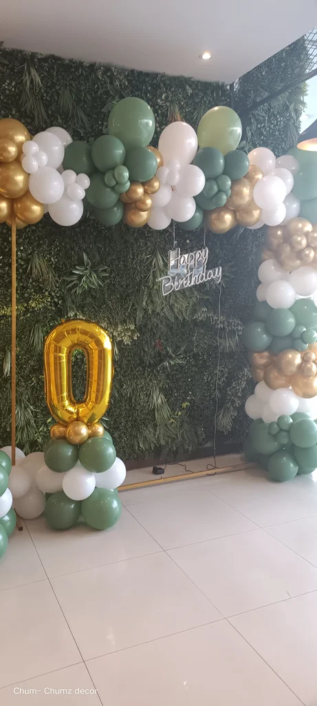 Birthday party balloon and flowers decorations62934691266561111