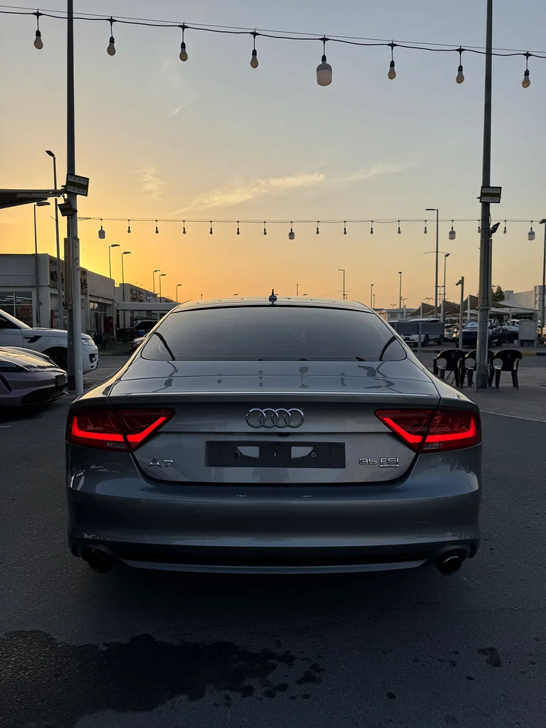 Audi A763225700271489113